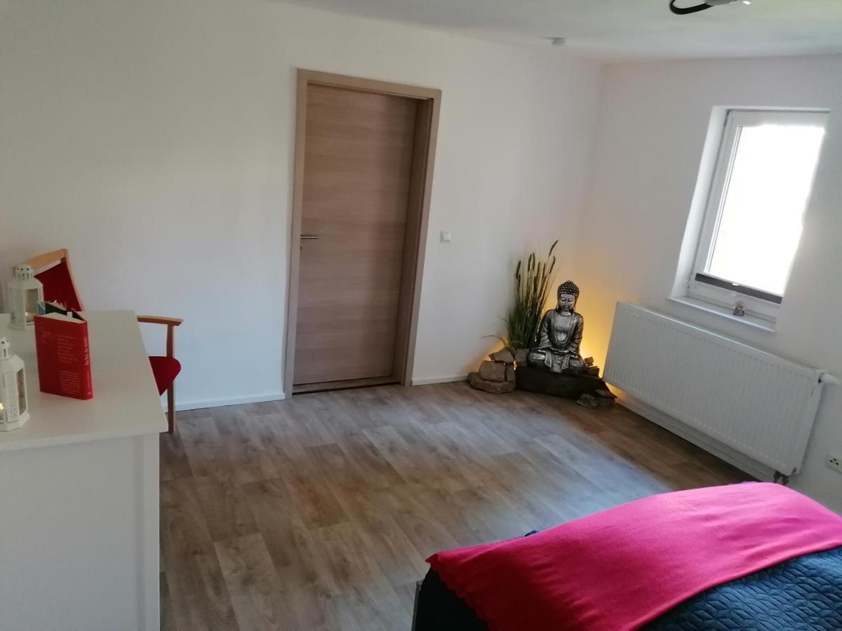 Fewo Im Lehm-Fachwerkhaus Erfurt Mit 3 Einzelnen Schlafzimmern Je Mit Tv Exteriér fotografie